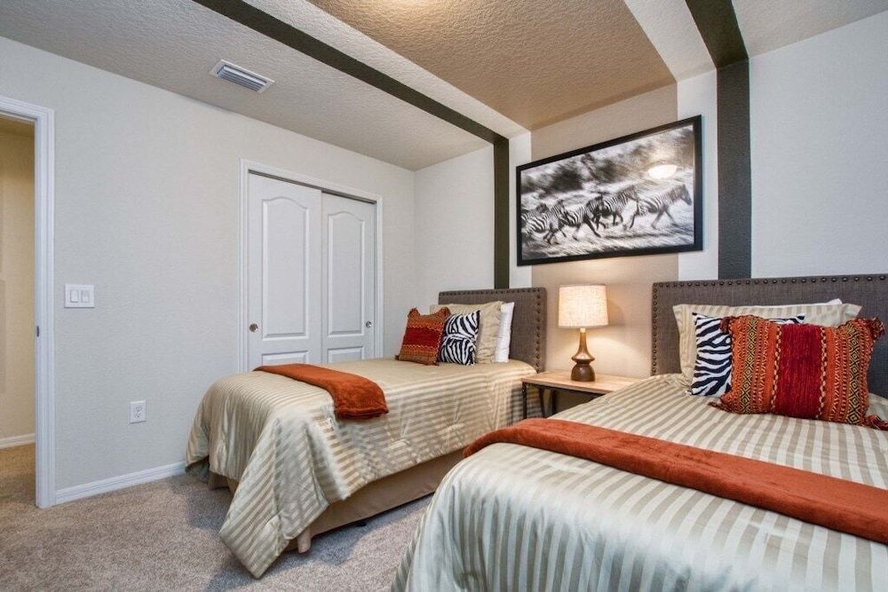 undefined Windsor at Westside-7 Bedrooms House w/pool-3712WW Home by RedAwning 6