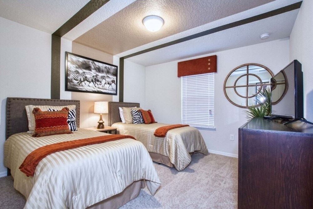 undefined Windsor at Westside-7 Bedrooms House w/pool-3712WW Home by RedAwning 5