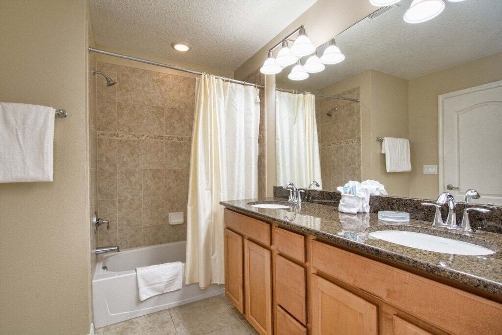 Paradise Palms- 4 Bed Townhomew/splash Pool-3026pp 4 Bedroom Townhouse by RedAwning Townhome, 4 Bedrooms 29