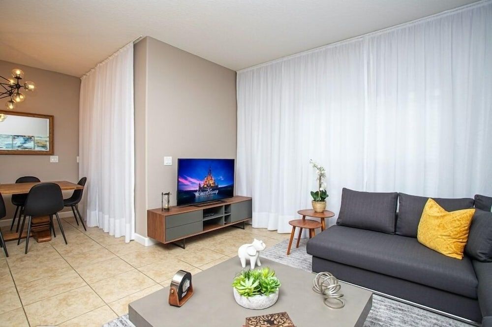 Townhome W/spashpool In Paradise Palms 3215pp 4 Bedroom Townhouse by Redawning Townhome, 4 Bedrooms 25