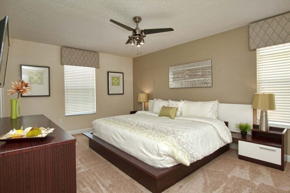 Paradise Palms- 6 Bedroom Pool -3150PP Home by RedAwning House, 6 Bedrooms 9