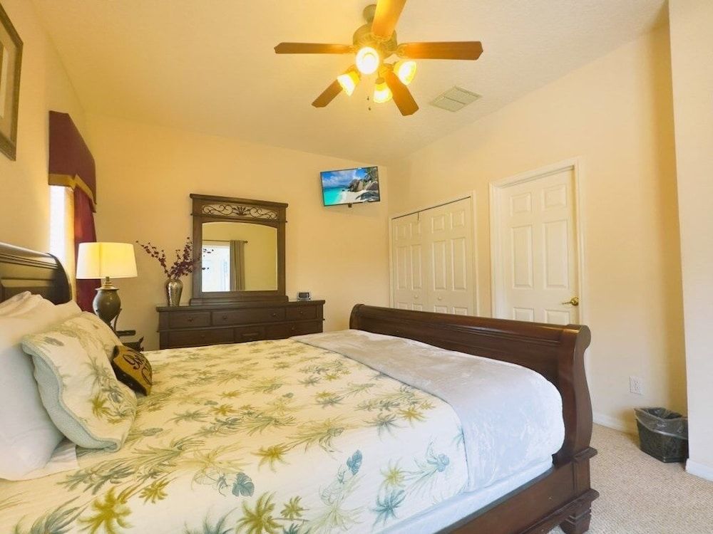 undefined Luxurious 7 Bed Home With Private Pool 8013 Ac 7 Bedroom Home by Redawning 3