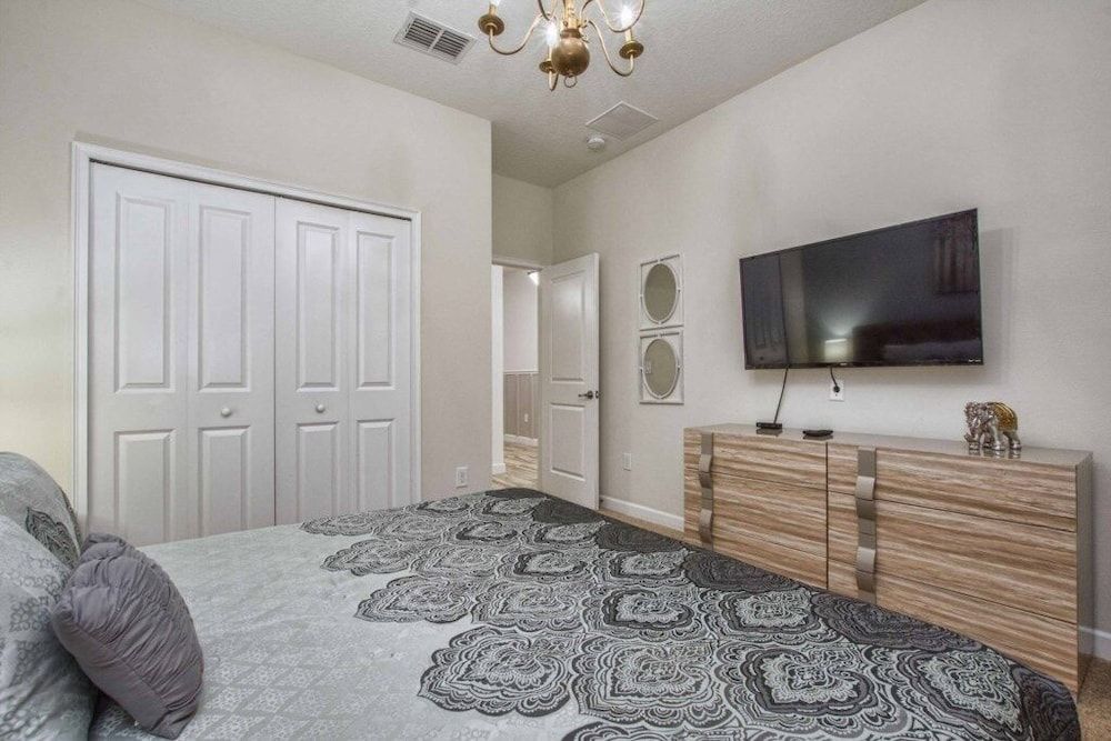 Storey Lake-6 Bedroom Pool -1651ST Home by RedAwning House, 6 Bedrooms 10