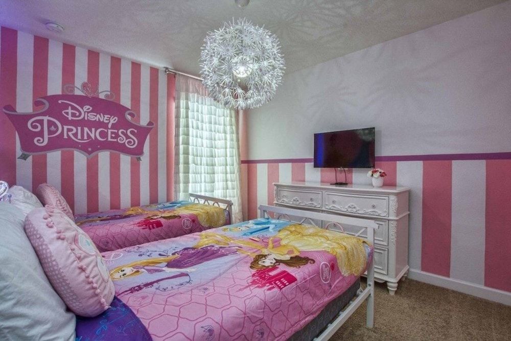 Storey Lake-6 Bedroom Pool -1651ST Home by RedAwning House, 6 Bedrooms 19