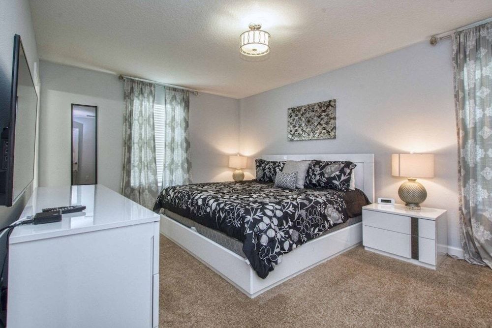 Storey Lake-6 Bedroom Pool -1651ST Home by RedAwning House, 6 Bedrooms 13