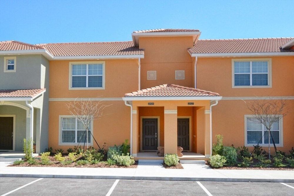 undefined Townhome W/splashpool In Paradise Palms 3621pp 4 Bedroom Townhouse by Redawning 2