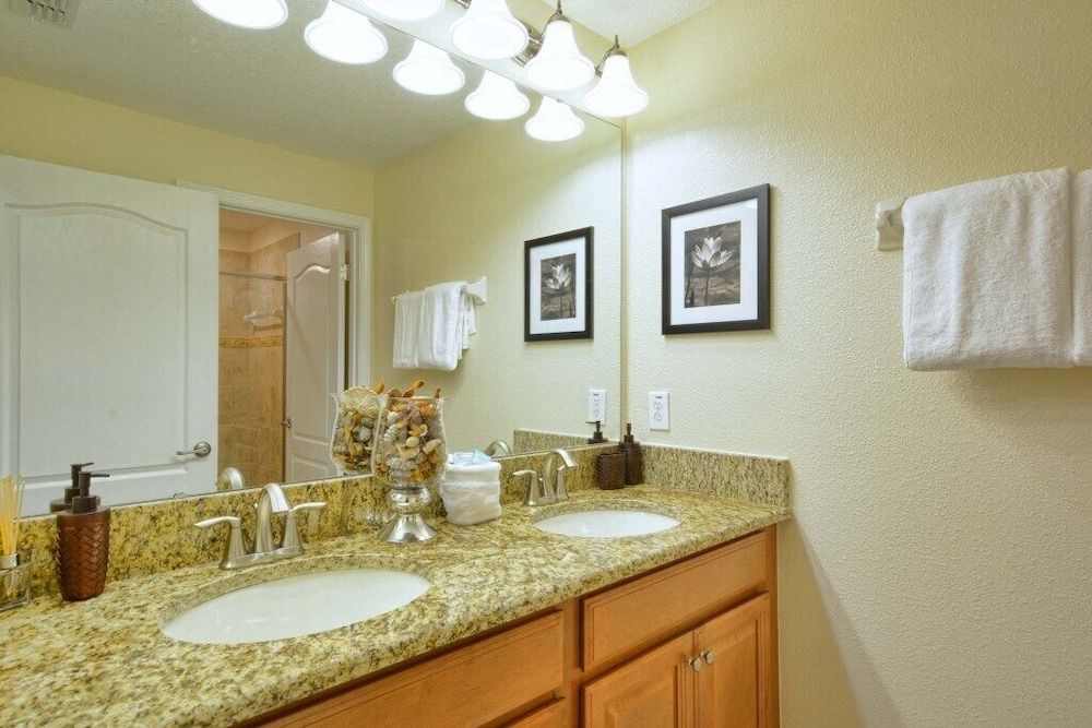 Townhome W/splashpool In Paradise Palms 3621pp 4 Bedroom Townhouse by Redawning Townhome, 4 Bedrooms 23