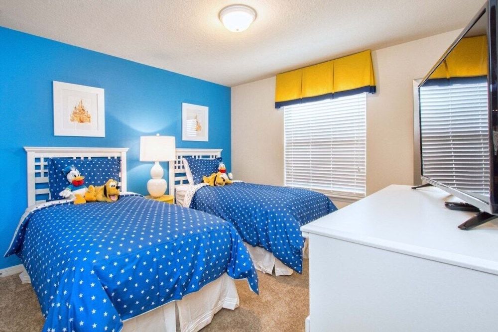 undefined Windsor at Westside-8 Bedrooms House W/pool-3711ww Home by Redawning 8