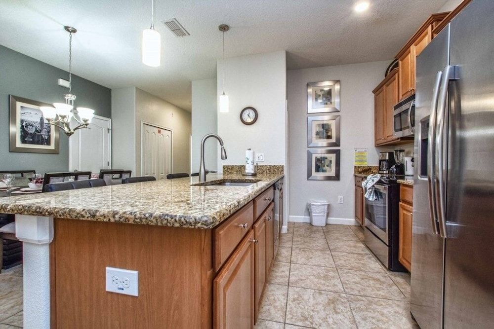 Storey Lake- 5 Bedroom Townhome w/ Pool- 1600ST Townhouse by RedAwning Townhome, 5 Bedrooms 13