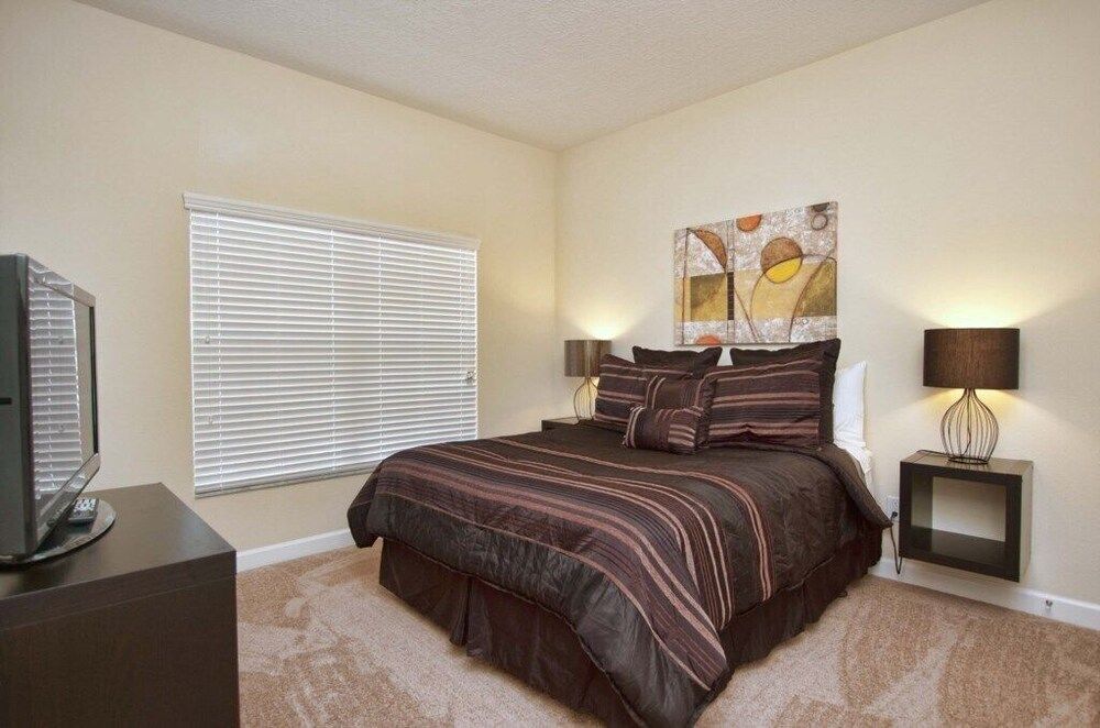 Townhome W/splashpool In Paradise Palms 3080pp 4 Bedroom Townhouse by RedAwning Townhome, 4 Bedrooms 2