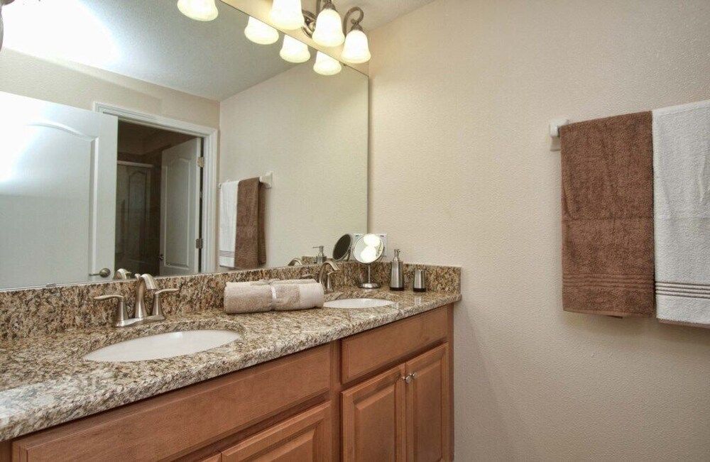 Townhome W/splashpool In Paradise Palms 3080pp 4 Bedroom Townhouse by RedAwning Townhome, 4 Bedrooms 13