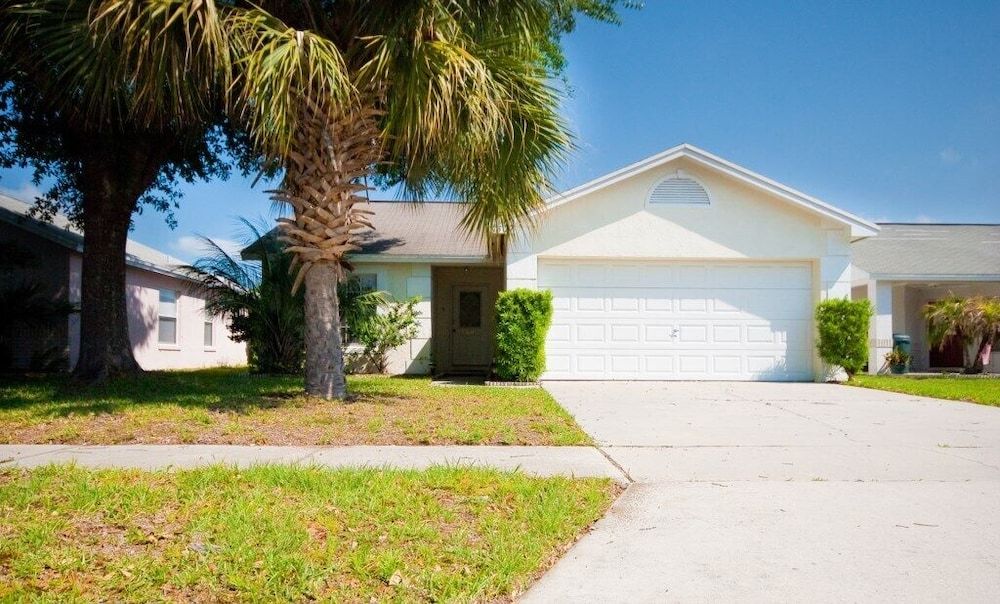 undefined Ir021or 3 Bedroom Home by RedAwning 2