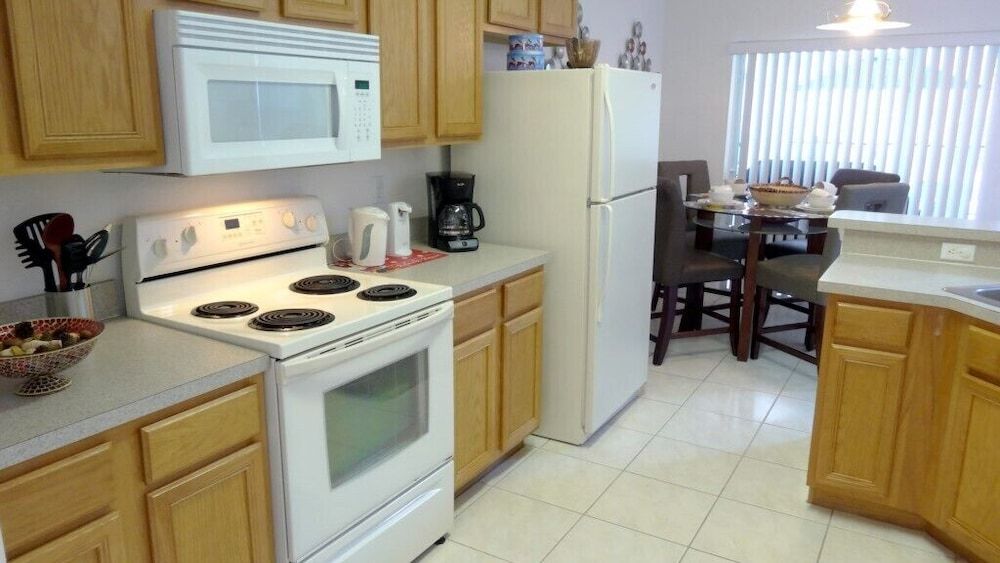 5 Beds With Private Pool Near Disney Parks 4703 5 Bedroom Home by RedAwning House, 5 Bedrooms 13