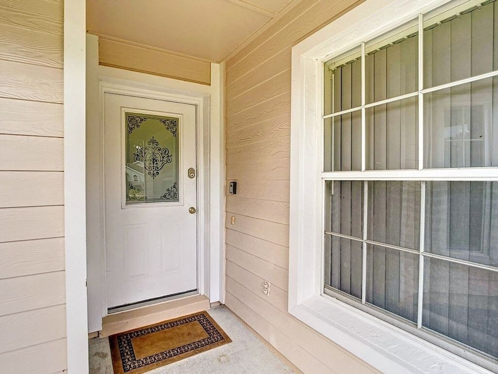 undefined Peaceful Indian Ridge Oaks 4 Bedroom Home by Redawning 3