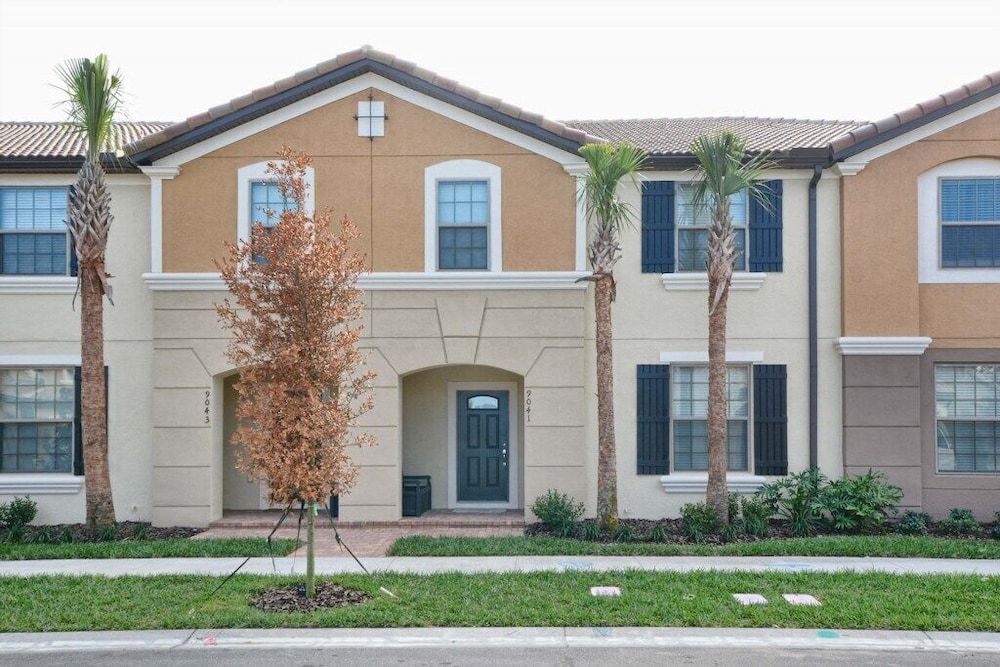 undefined Windsor-5 Bed W/splashpool-3804ww 5 Bedroom Townhouse by Redawning