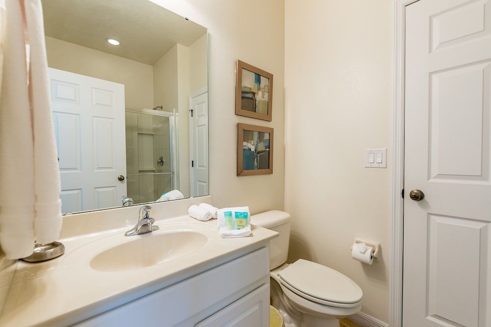 Fantastic Townhome with Pvt Pool and Lake view near Disney by RedAwning Townhome, 4 Bedrooms 14