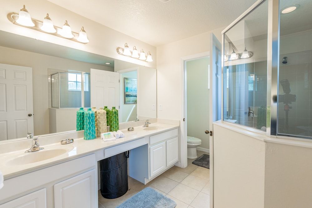 Fantastic Townhome with Pvt Pool and Lake view near Disney by RedAwning Townhome, 4 Bedrooms 15