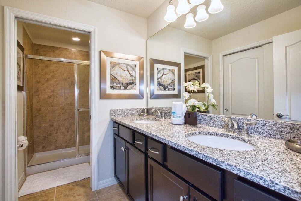 Windsor-5 Bed W/splashpool-3811ww 5 Bedroom Townhouse by RedAwning Townhome, 5 Bedrooms 13