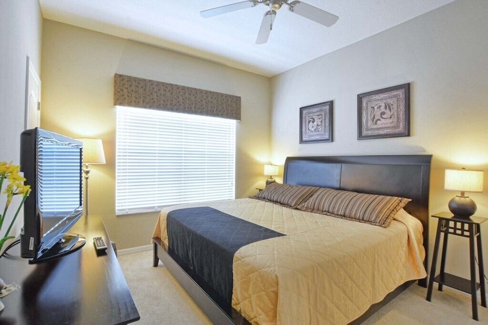 Paradise Palms-4 Bed Townhome W/splashpool-3035pp 4 Bedroom Townhouse by RedAwning Townhome, 4 Bedrooms