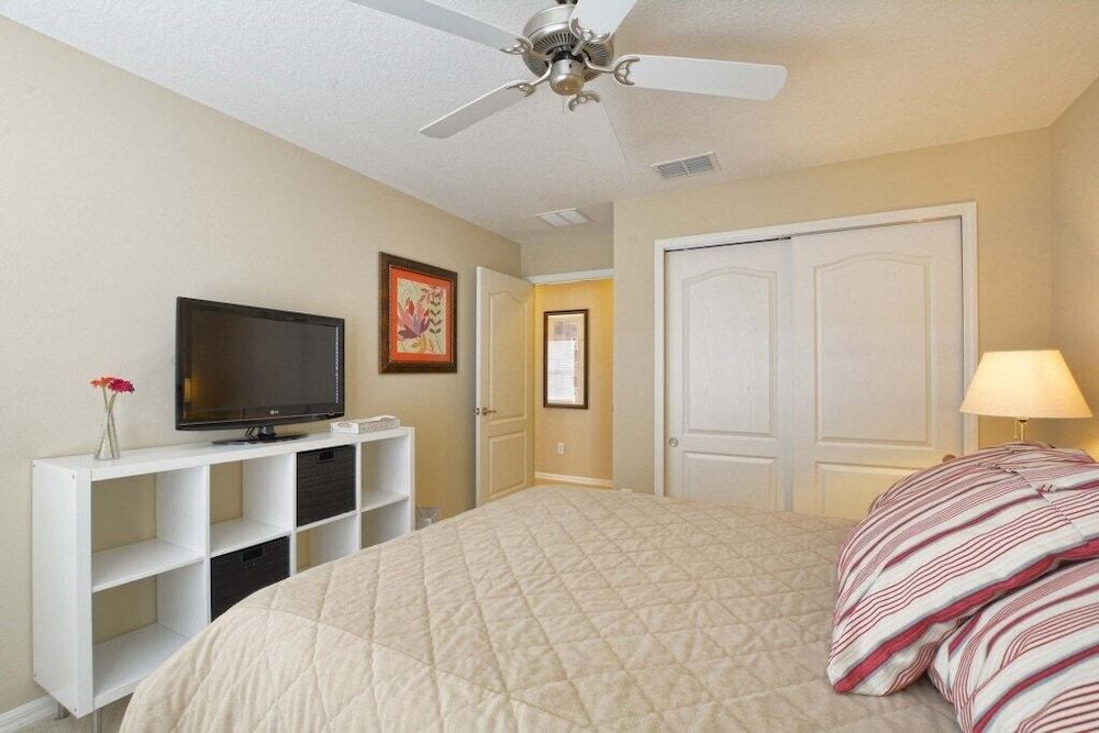 Paradise Palms-4 Bed Townhome W/splashpool-3035pp 4 Bedroom Townhouse by RedAwning Townhome, 4 Bedrooms 5