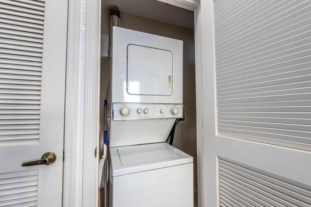 Fantastic Townhouse with a themed room near Disney by RedAwning Townhome, 4 Bedrooms 9