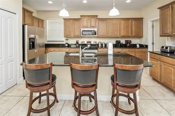 undefined Breathtaking Villa with Pool close to Disney by RedAwning 7