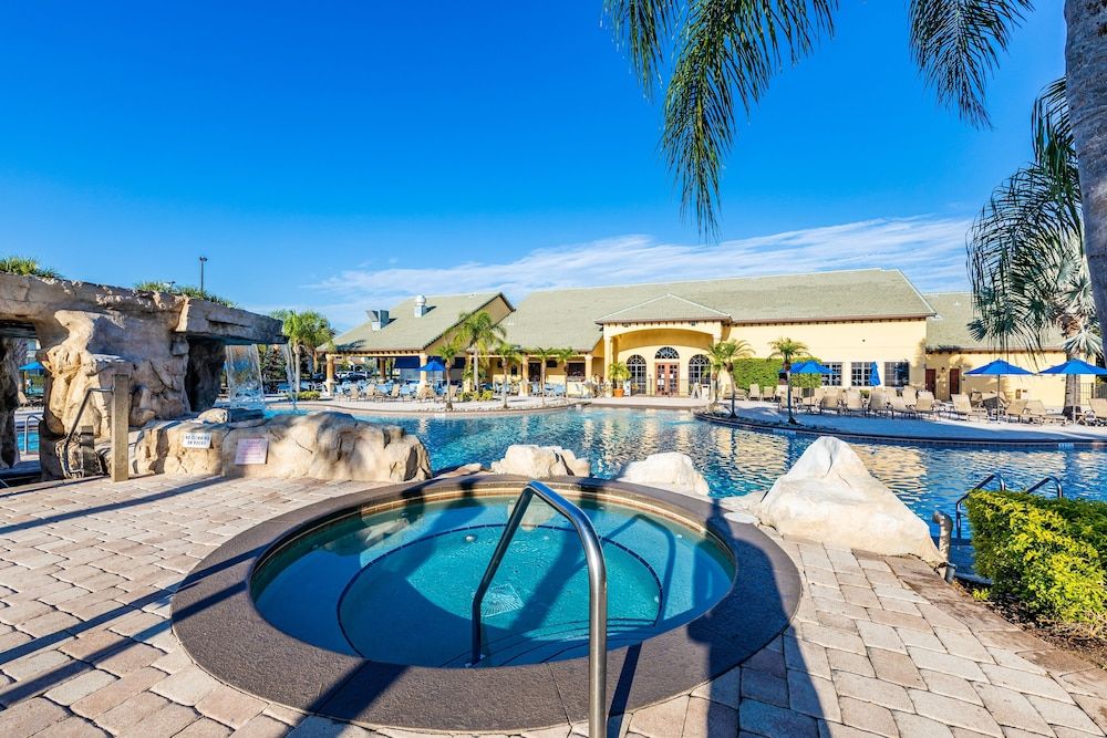 undefined Breathtaking Villa with Pool close to Disney by RedAwning 10