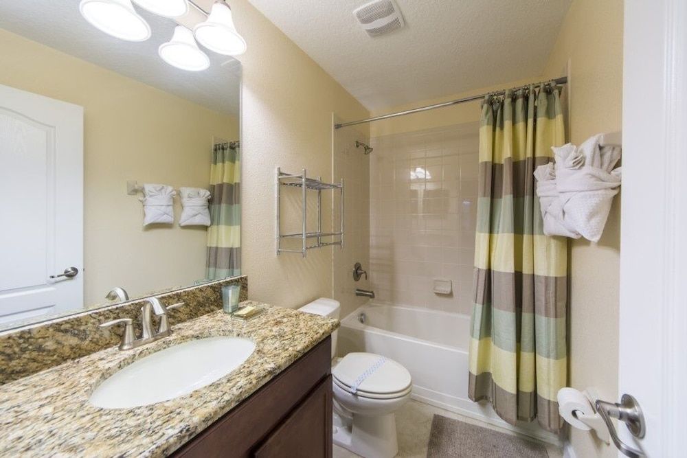 H2u - Evangeline - Cg1427 8 Bedroom Home by Redawning House, Multiple Bedrooms 21