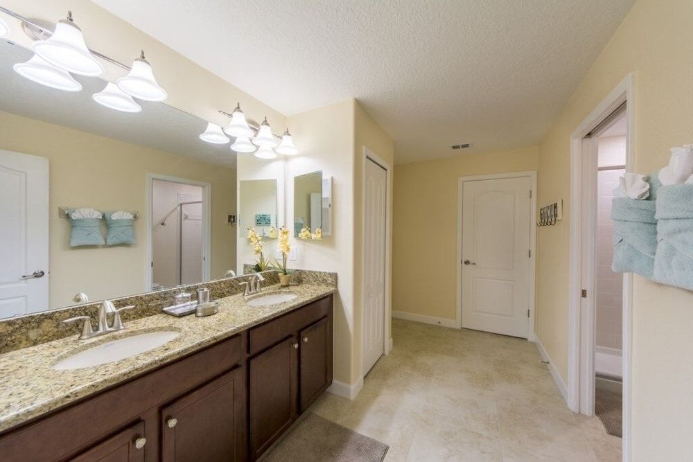 H2u - Evangeline - Cg1427 8 Bedroom Home by Redawning House, Multiple Bedrooms 19