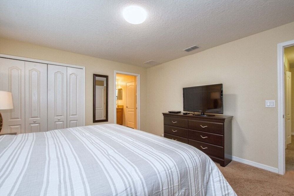 Paradise Palms-4 Bed Townhome W/splashpool-3032pp 4 Bedroom Townhouse by RedAwning Townhome, 4 Bedrooms 4