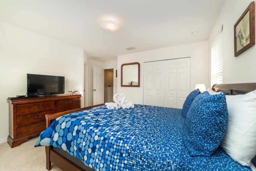 undefined 241 Las Fuentes Drive 6 Bedroom Home by RedAwning 10