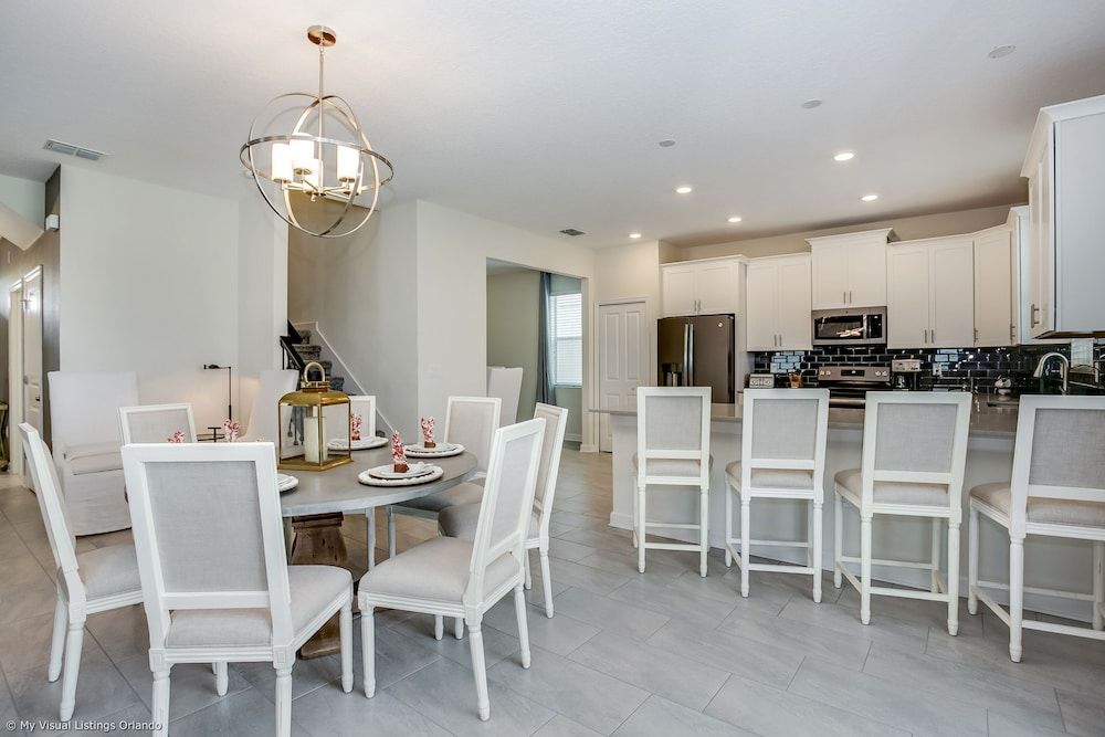 undefined Contemporary Home w/ Private Pool& Spa! 2