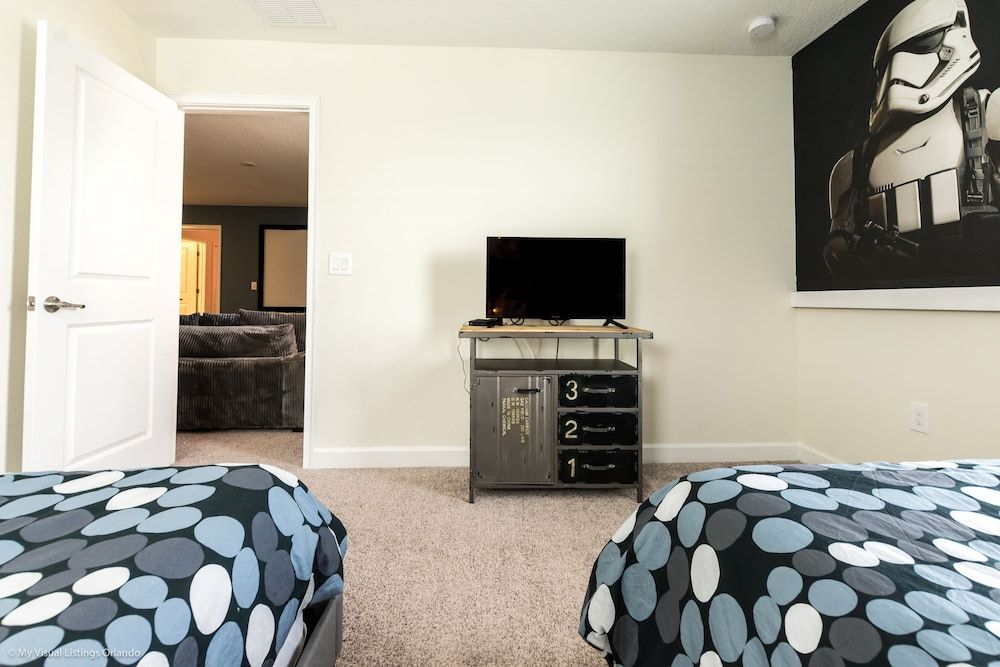 House (Multiple Bedrooms)