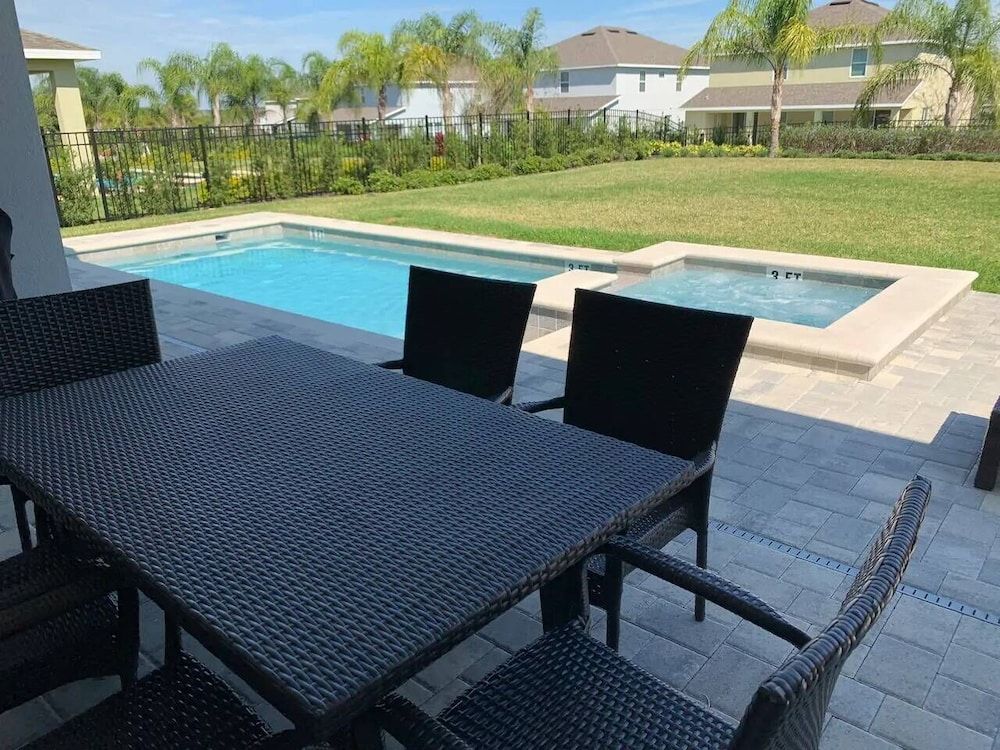 undefined Amazing 5 Bedrooms House With Private Pool at Encore Resort (7711) 7