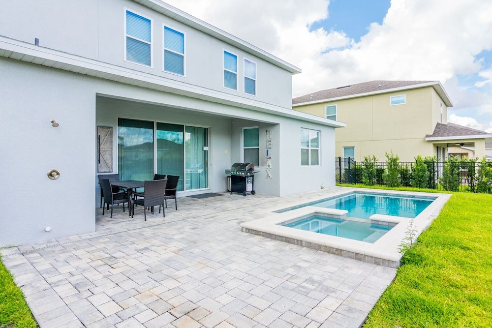 undefined Amazing 5 Bedrooms House With Private Pool at Encore Resort (7711)