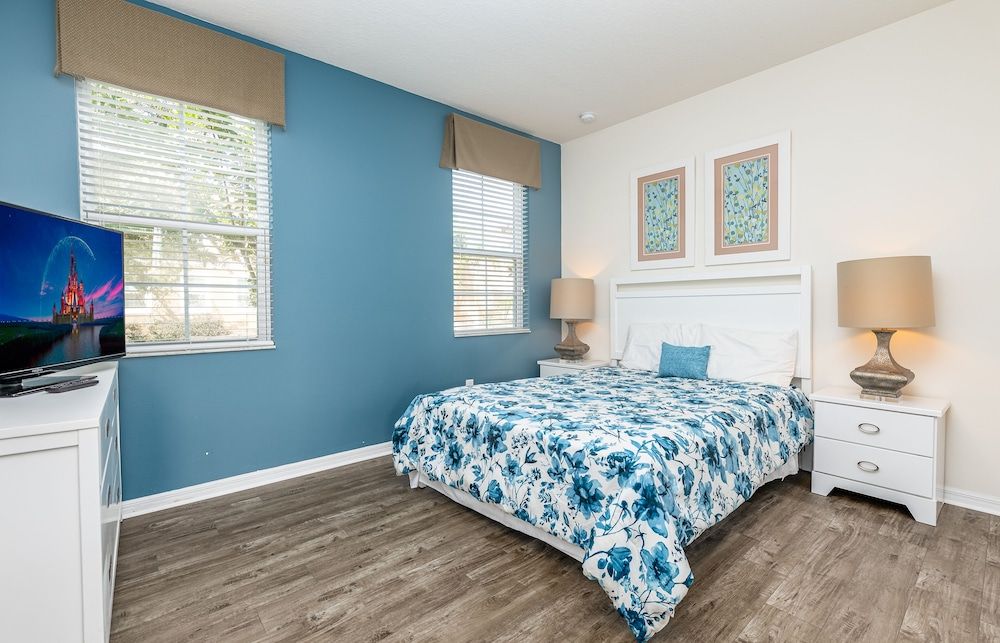 Fantastic 4br 3ba with Pvt Pool with Lake view near to Disney Townhome, 4 Bedrooms, Non Smoking, Kitchen