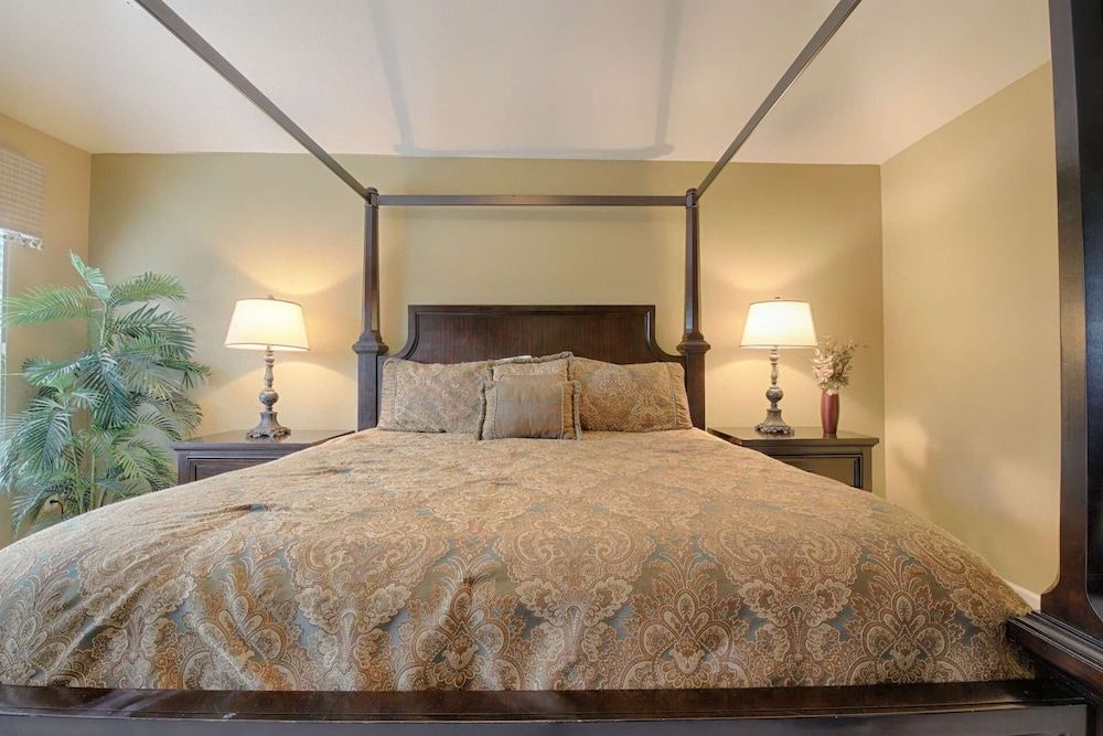 Windsor Hills by PRP House (2540 Windsor Hills) 3