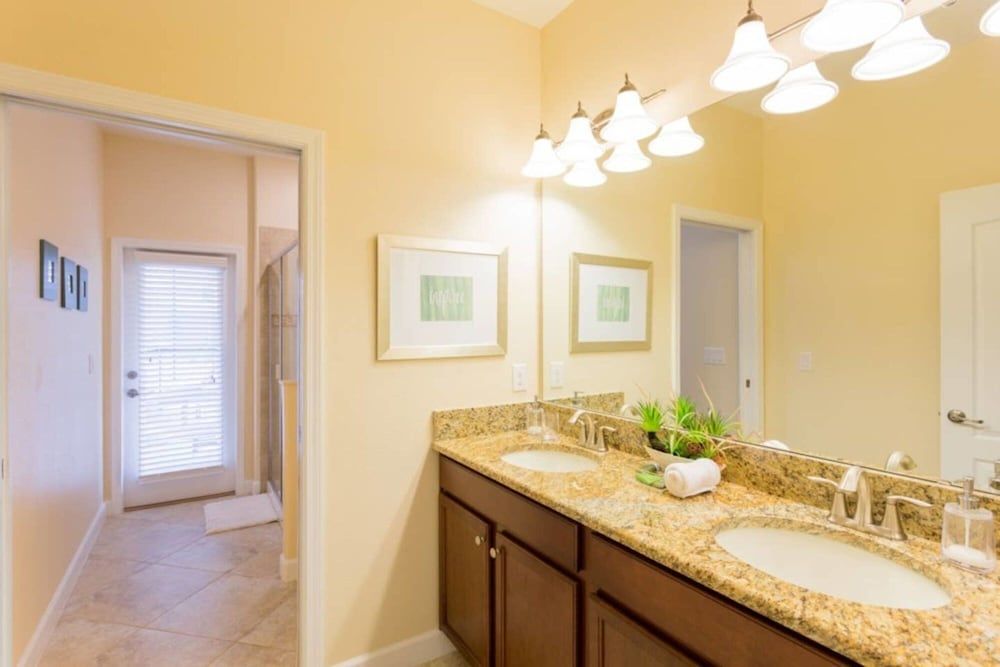 undefined Pleasant and Modern Home With Private Pool Near Disney 9