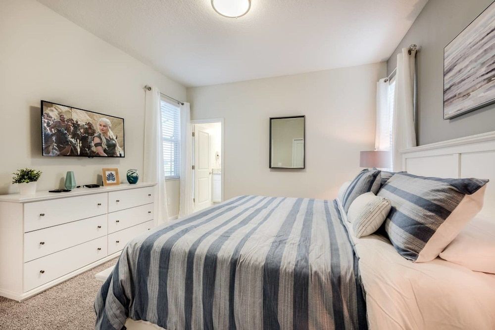 undefined Stunning Home With Game Room and Private Pool Near Disney 4