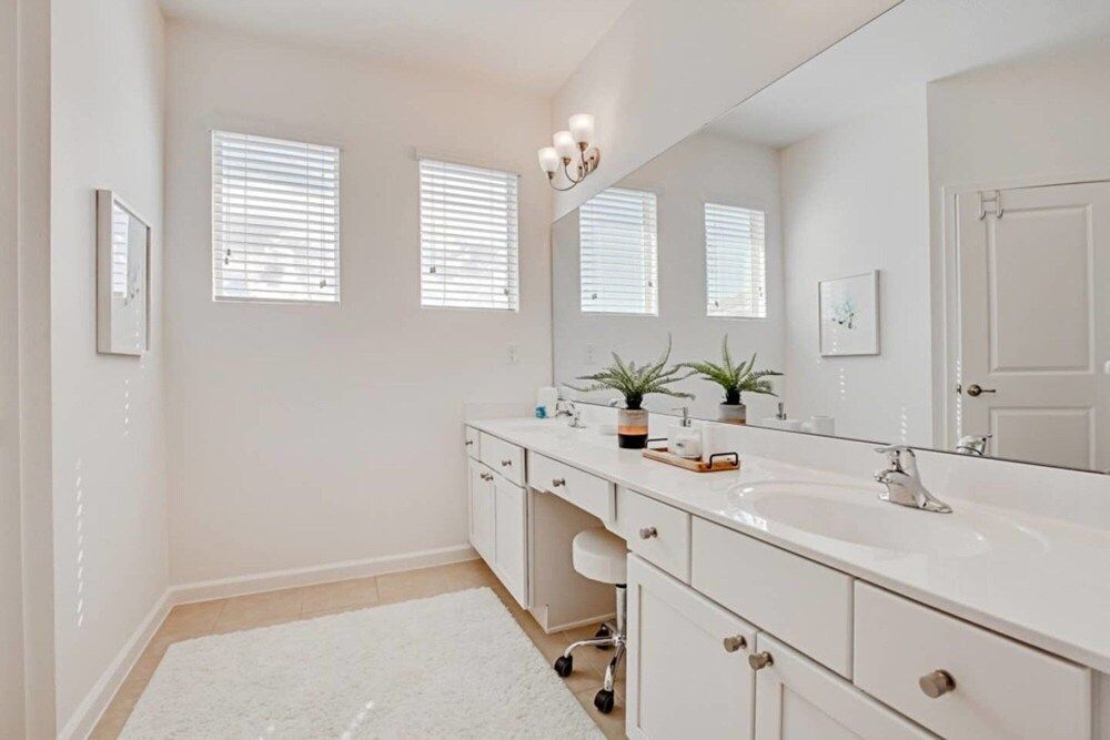 undefined Comfortable and Modern Home With Private Pool Near Disney 2