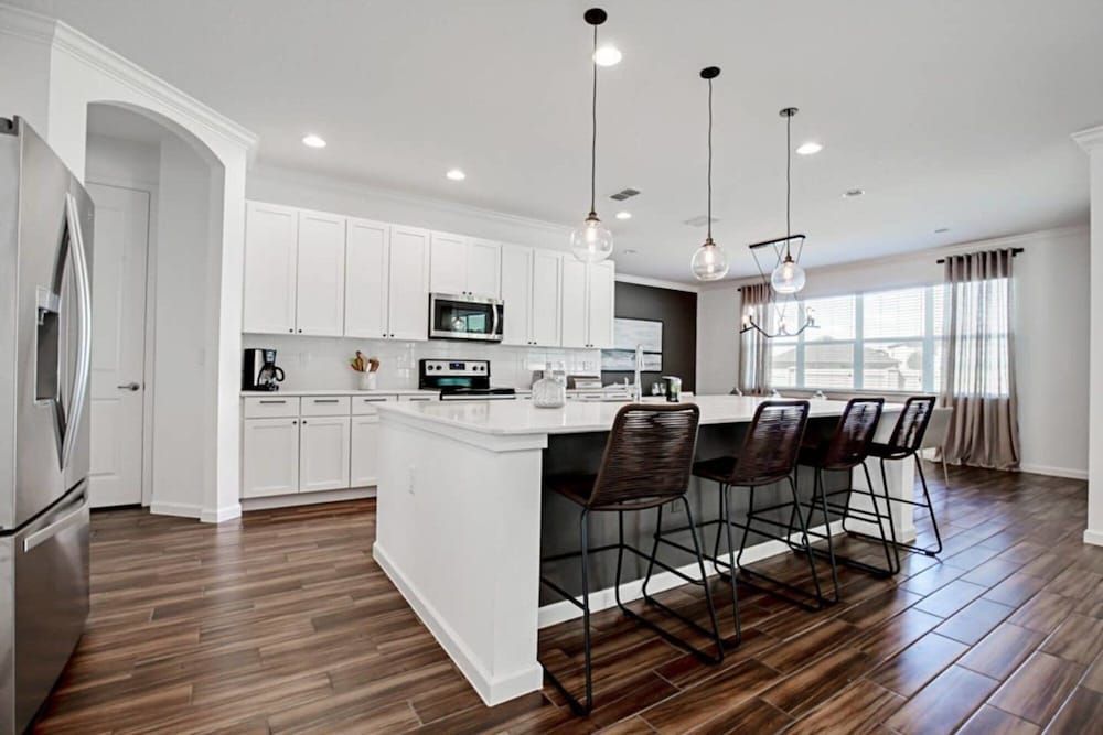 undefined Comfortable and Modern Home With Private Pool Near Disney 8