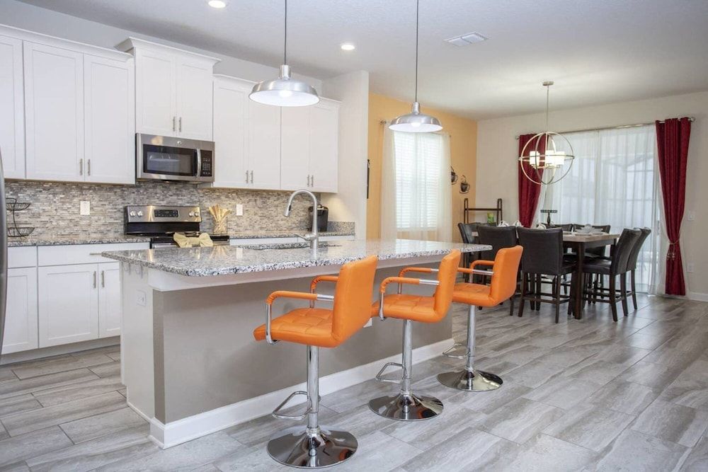 undefined Spacious Home With a Large Pool Near Disney 8