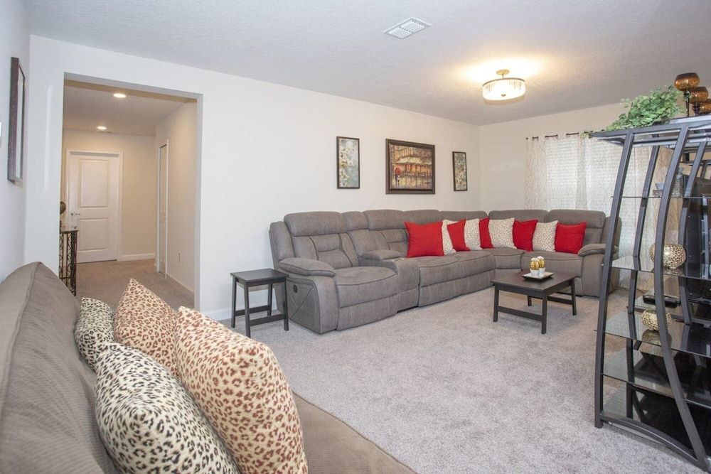 undefined Spacious Home With a Large Pool Near Disney 5