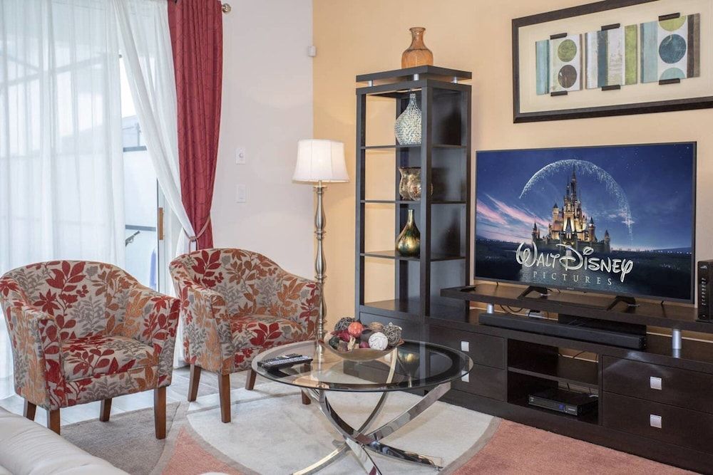 undefined Spacious Home With a Large Pool Near Disney 10