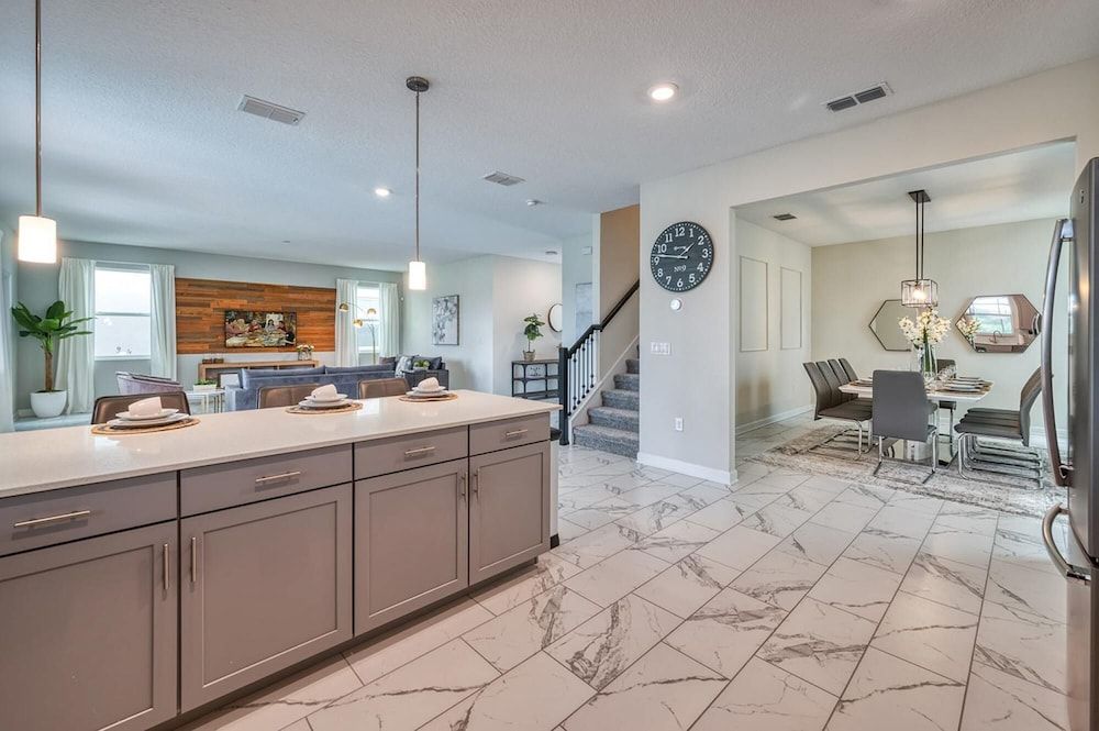 undefined Spacious Home Near Disney With Private Pool and Game Room 10