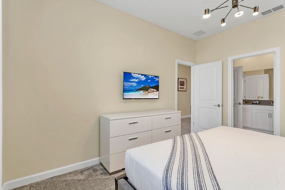 Must SEE Villa! Private Poolthemed Roomstheater! House (Multiple Bedrooms) 16