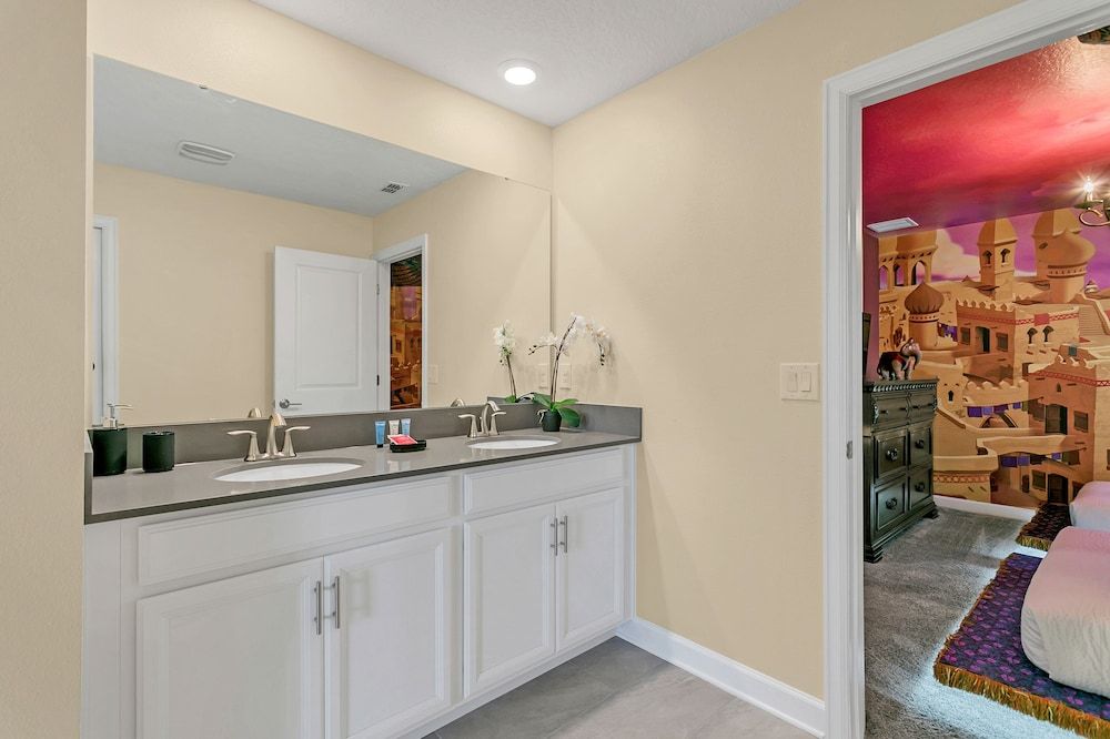 undefined Must SEE Villa! Private Poolthemed Roomstheater! 5