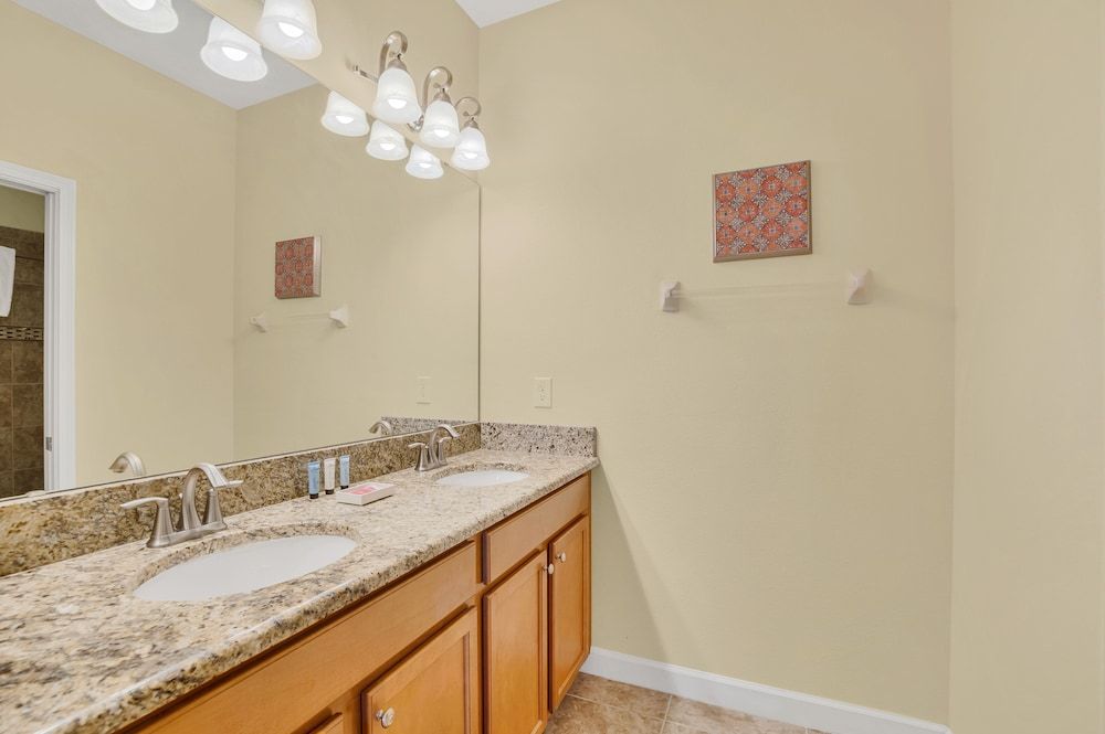 1458 Moon Valley Drive House (6 Bedrooms) 22