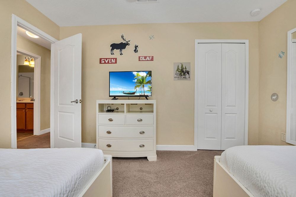 1458 Moon Valley Drive House (6 Bedrooms) 6