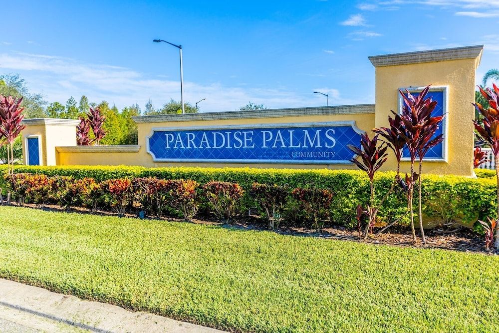 undefined Stunning TownHome With Private Pool close to Disney by RedAwning 4